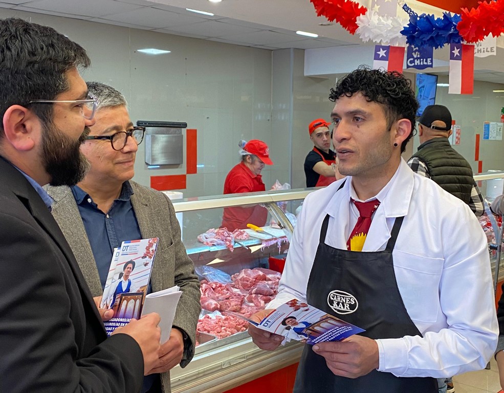 Autoridades realizan llamado a respetar feriado irrenunciable para trabajadores del Comercio en Fiestas Patrias