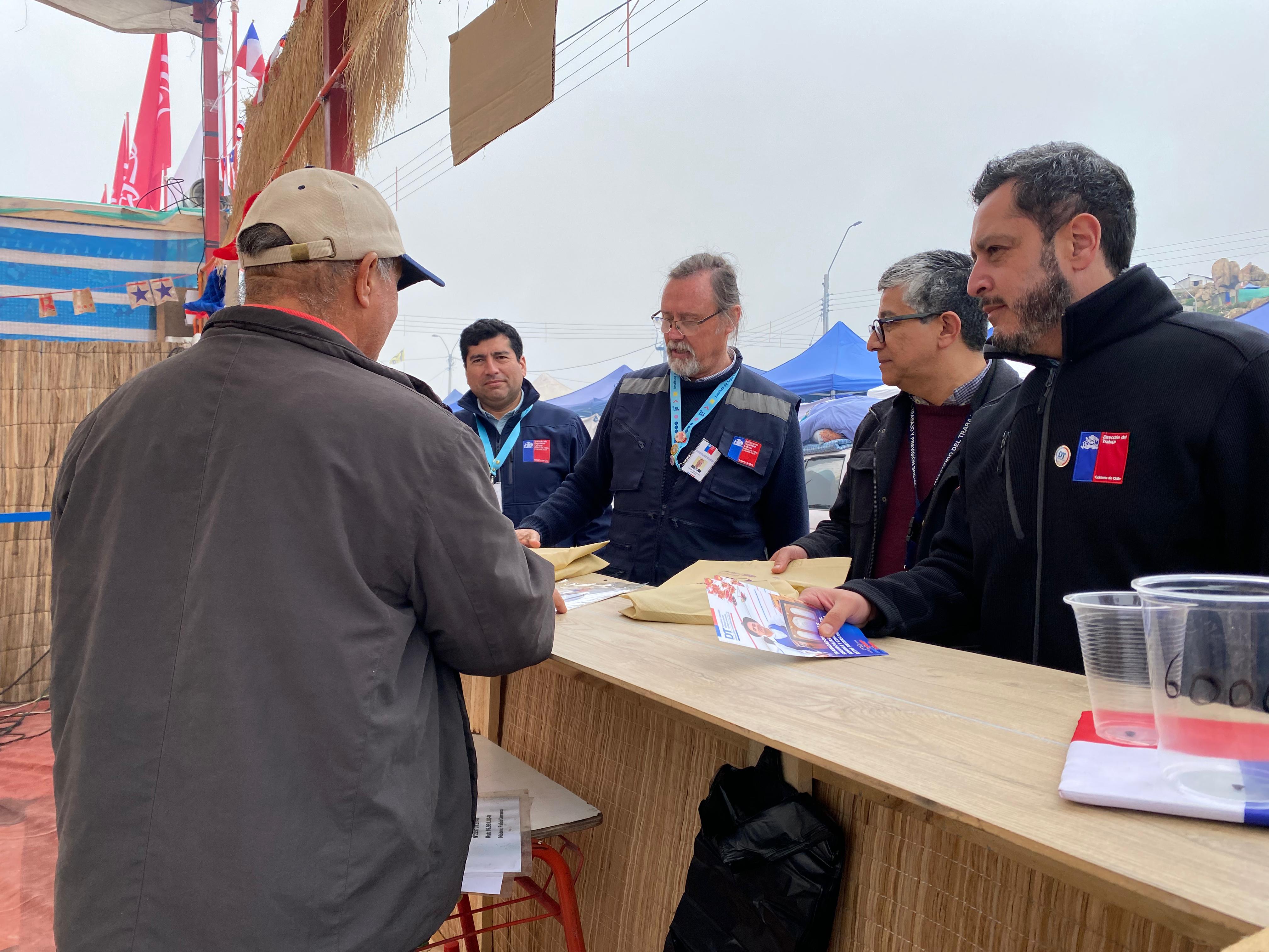 Seremi del Trabajo e ISL realizan campaña de difusión con medidas de seguridad y salud laboral en Fiestas Patrias